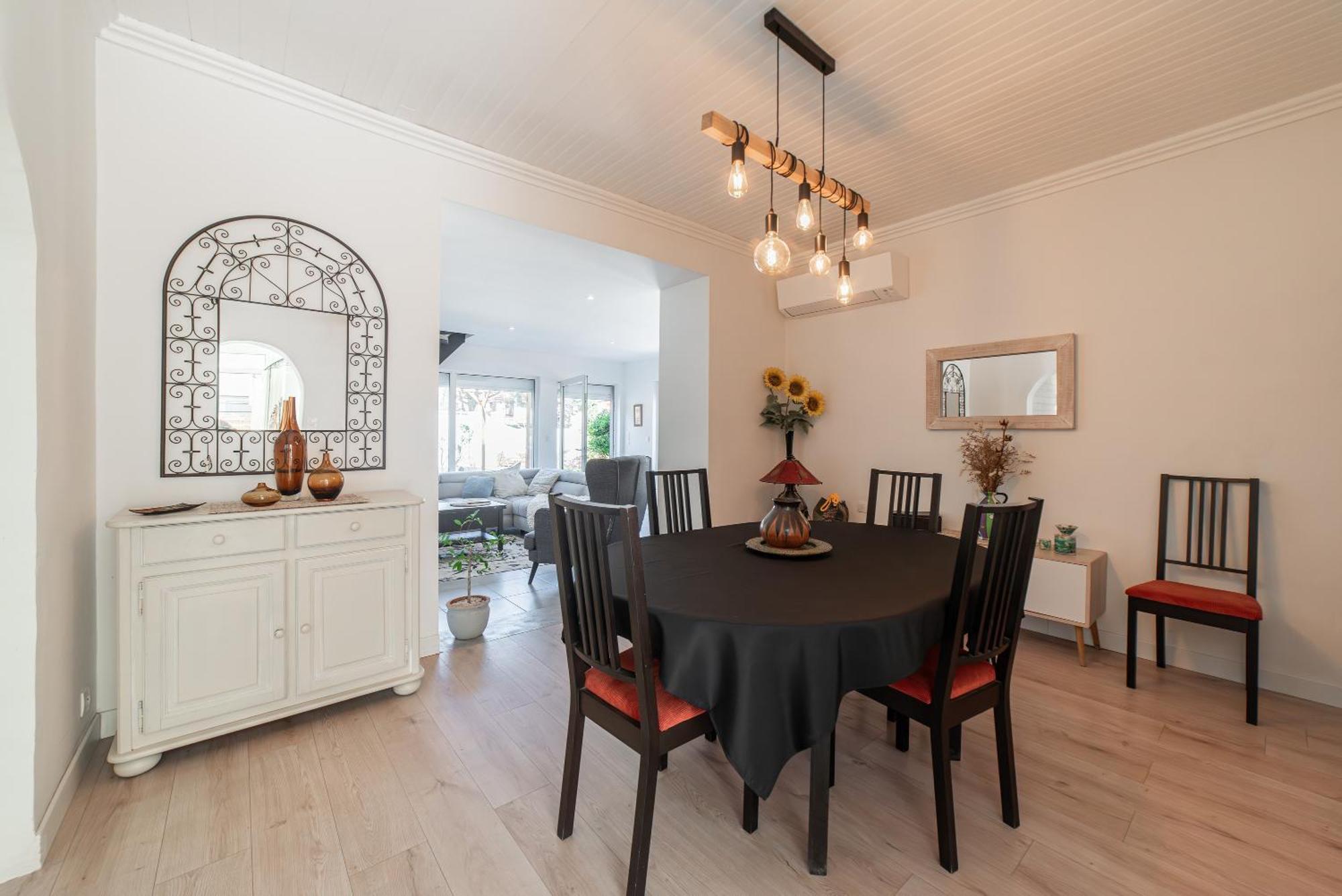 Belle Maison - Domaine Reyes *